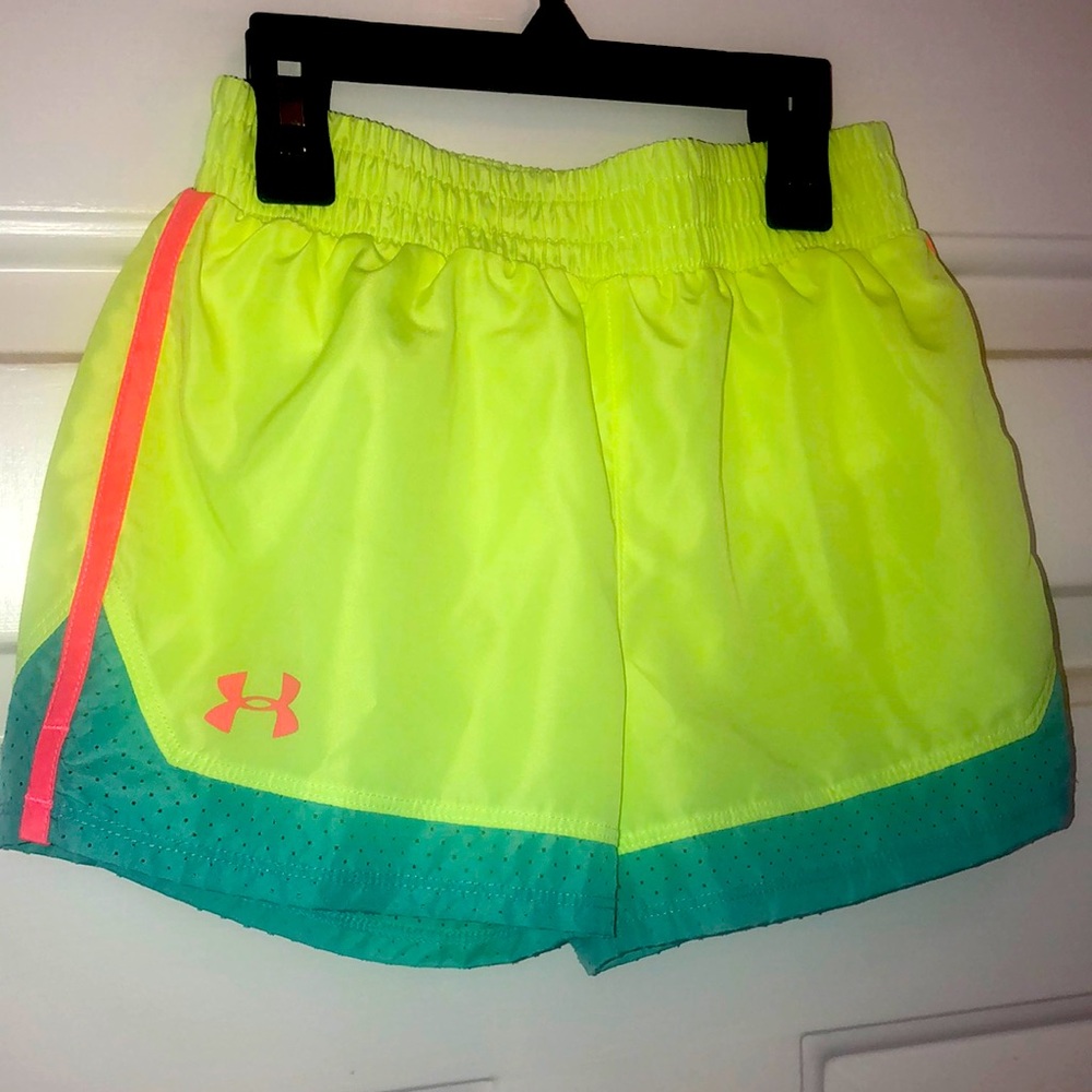 LIKE NEW! Little Girls, bright Yellow, Under Armour Shorts! Size 6X!